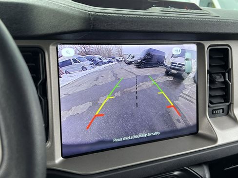 Used 2025 Ford Bronco Outer Banks image 17