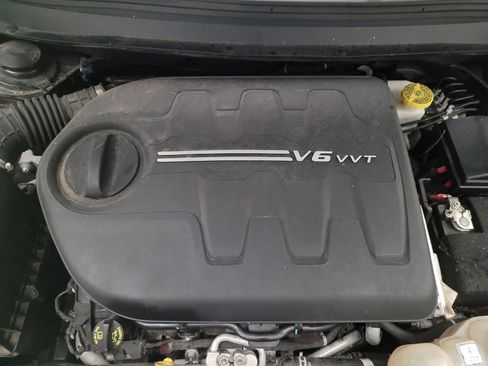 Used 2019 Jeep Cherokee Limited image 30