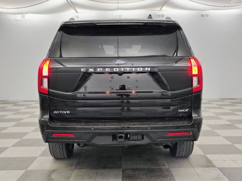 Used 2025 Ford Expedition Max Active AWD/4WD image 6