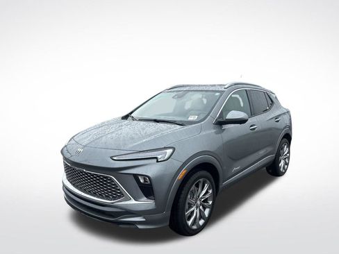 Used 2025 Buick Encore GX Avenir w/ Avenir Technology Package AWD/4WD image 3