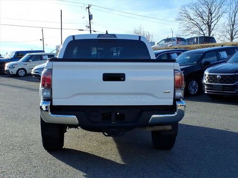 Used 2022 Toyota Tacoma TRD Off-Road image 4