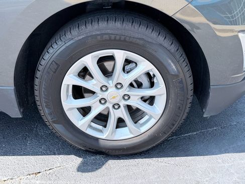 Used 2018 Chevrolet Equinox LT FWD image 36