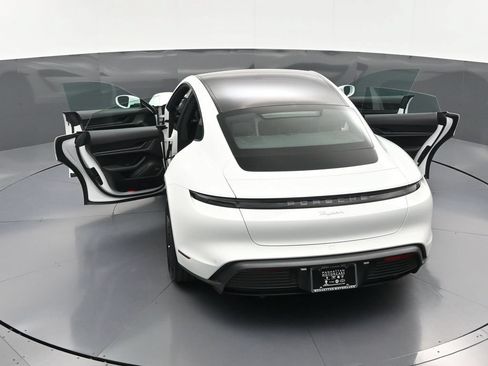 Certified 2022 Porsche Taycan RWD image 33