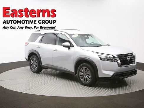 Used 2025 Nissan Pathfinder SV FWD image 48