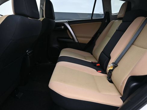 Used 2016 Toyota RAV4 XLE AWD/4WD image 12