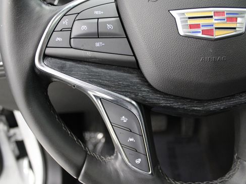 Certified 2022 Cadillac XT5 Premium Luxury image 21