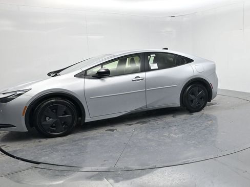 New 2026 Toyota Prius LE image 4