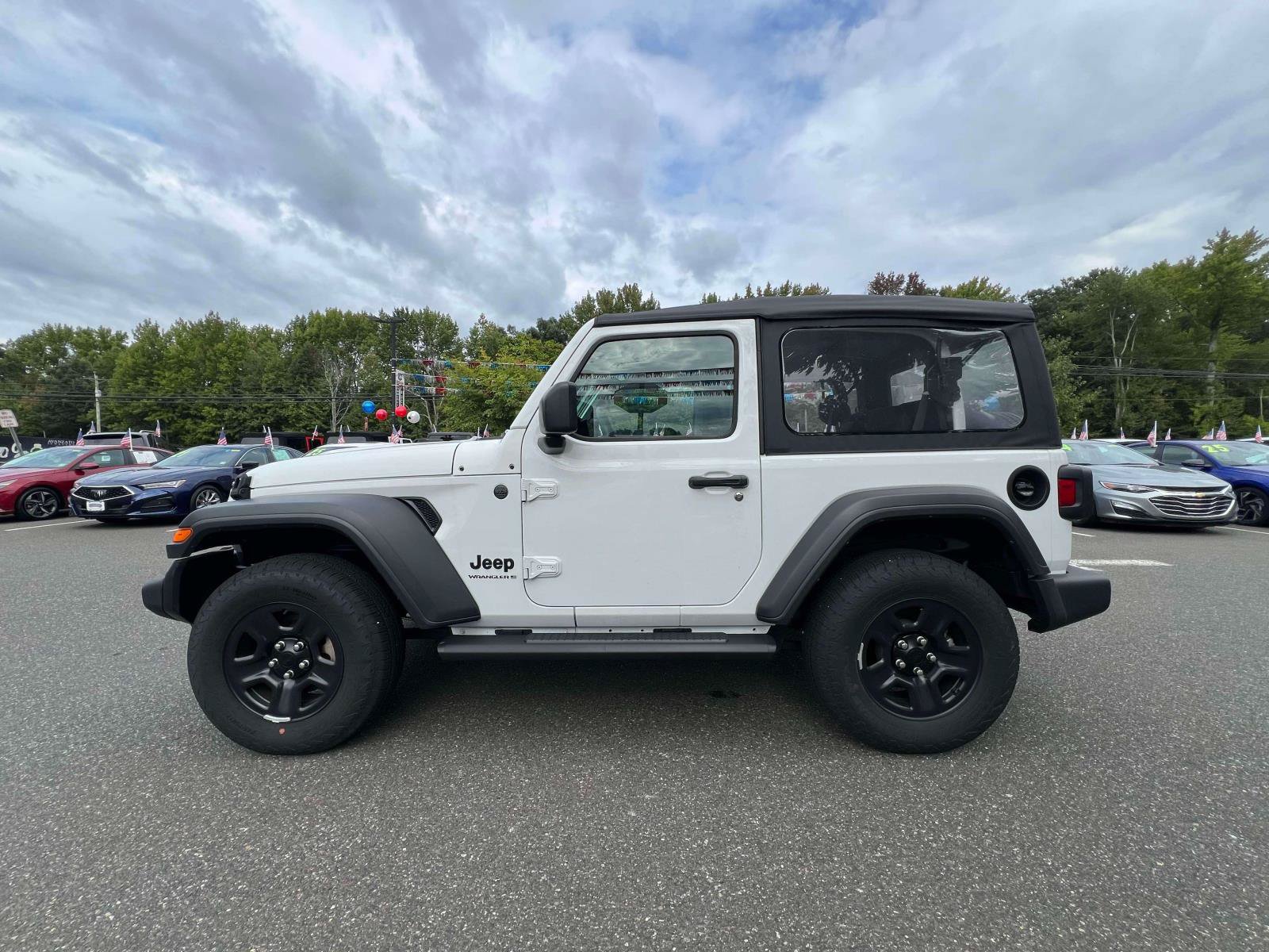 Used 2025 Jeep Wrangler Sport AWD/4WD image 5