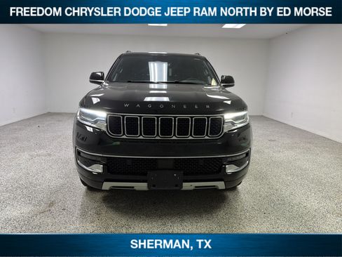 Used 2024 Jeep Wagoneer Series II AWD/4WD image 2