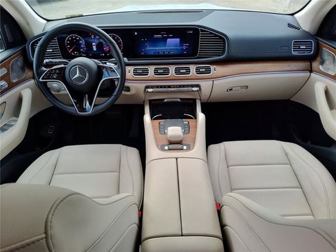 Certified 2025 Mercedes-Benz GLS 450 4MATIC image 22