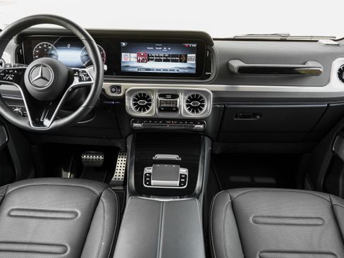 Used 2025 Mercedes-Benz G 550 image 8