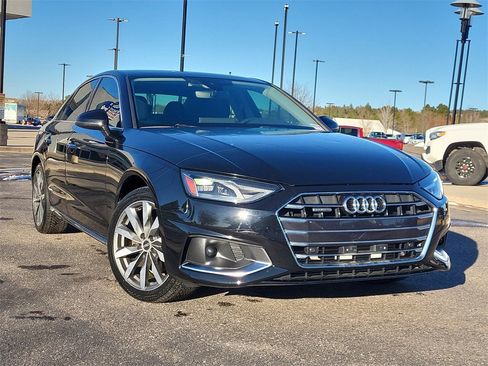 Used 2022 Audi A4 2.0T Premium image 2