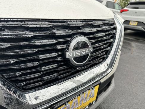 Used 2023 Nissan Rogue SV AWD/4WD image 10