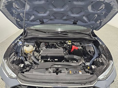 Used 2026 Ford Escape ST-Line w/ Tech Pack #1 AWD/4WD image 9