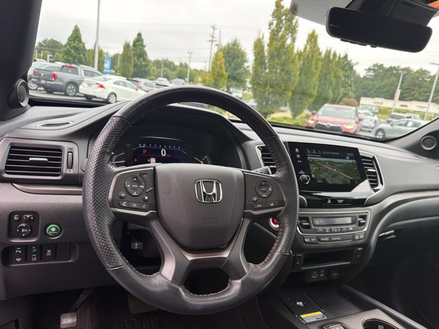 Certified 2025 Honda Passport TrailSport image 17