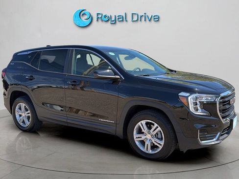Used 2024 GMC Terrain SLE AWD/4WD image 8