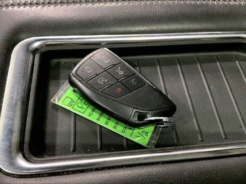 Used 2023 GMC Yukon Denali image 11