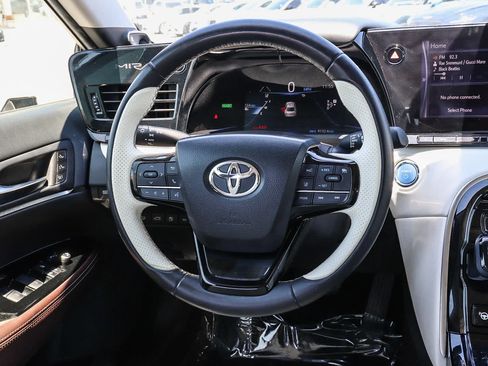 Used 2021 Toyota Mirai RWD image 21