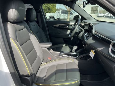 Used 2025 Chevrolet TrailBlazer ACTIV w/ Convenience Package image 29