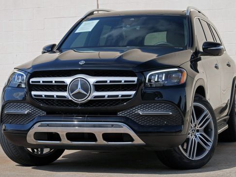 Used 2022 Mercedes-Benz GLS 450 4MATIC image 3