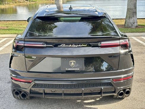 Used 2021 Lamborghini Urus image 7
