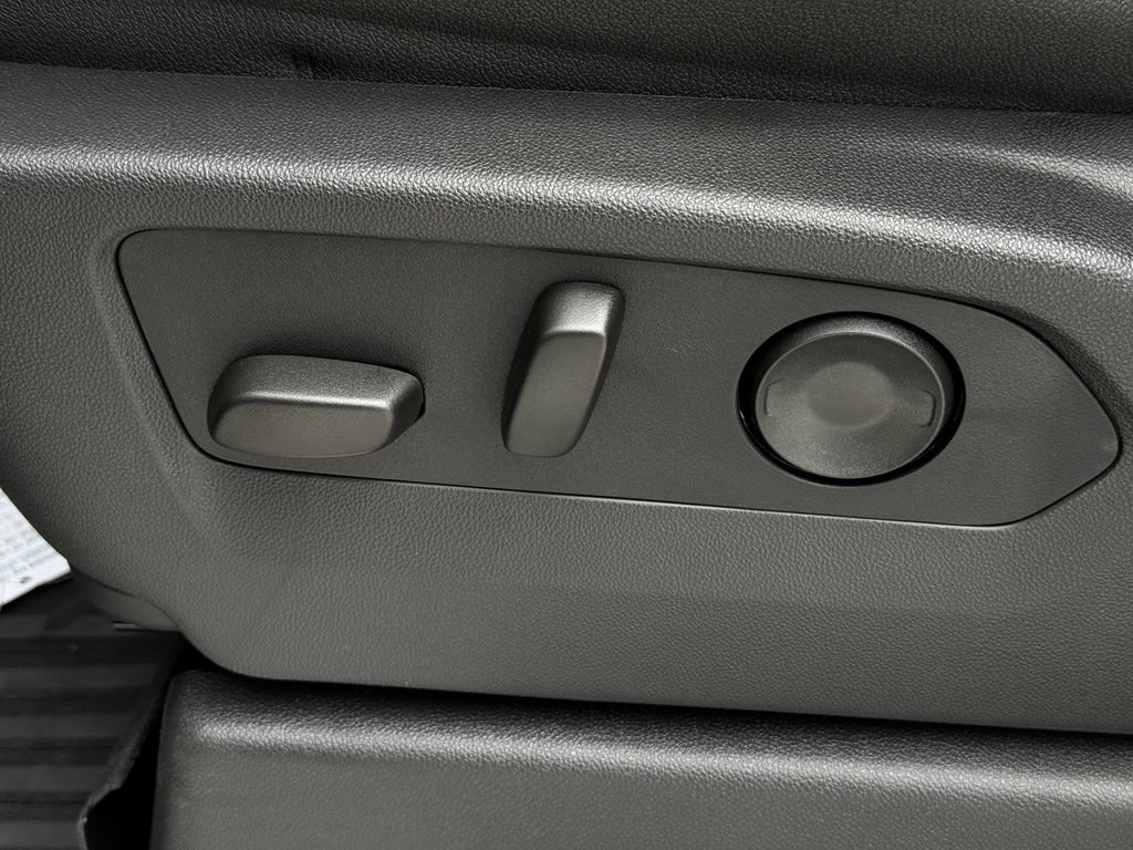 New 2026 Chevrolet Silverado 1500 RST AWD/4WD image 26