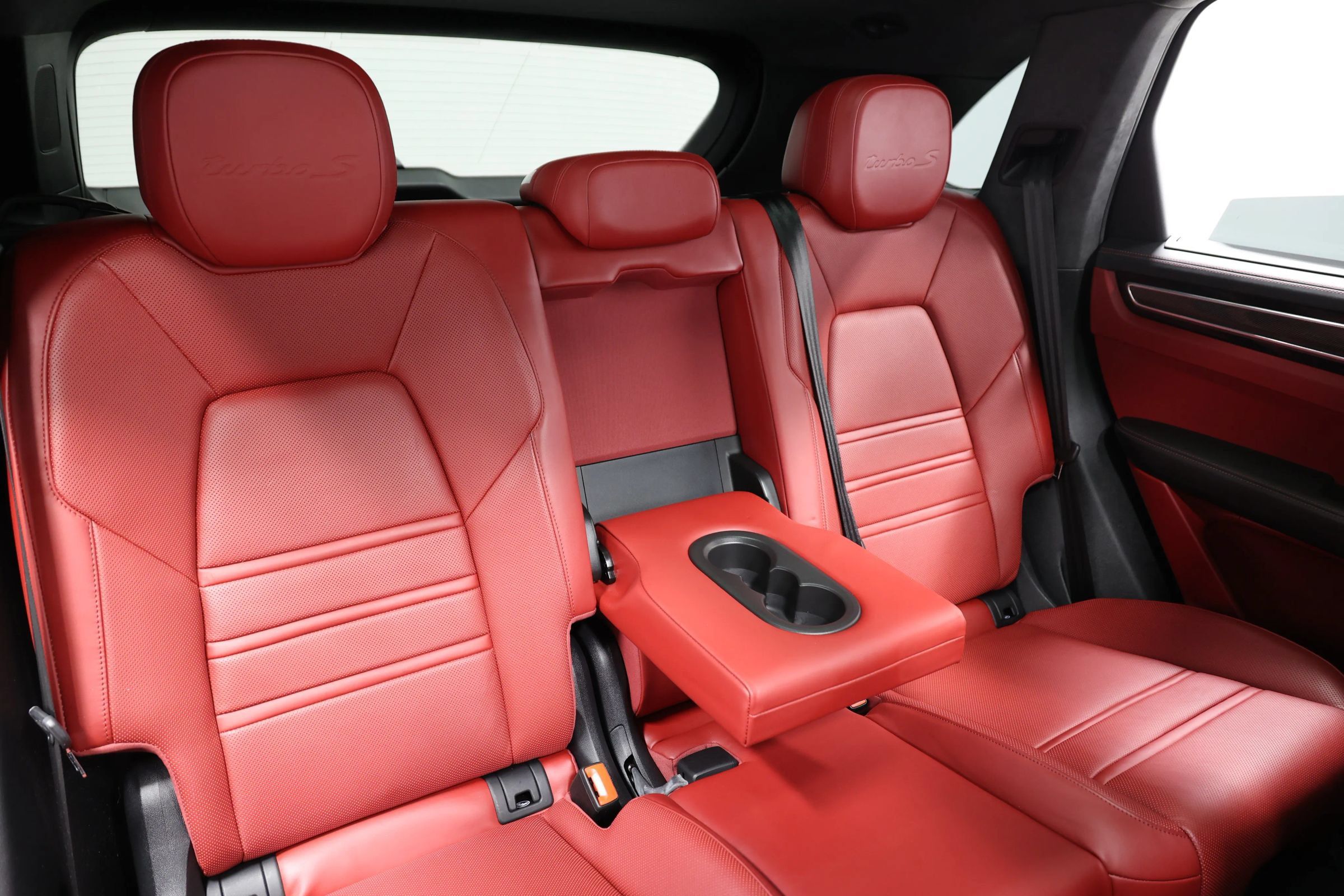 Used 2021 Porsche Cayenne Turbo S AWD/4WD image 90