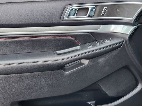Used 2016 Ford Explorer Sport image 28