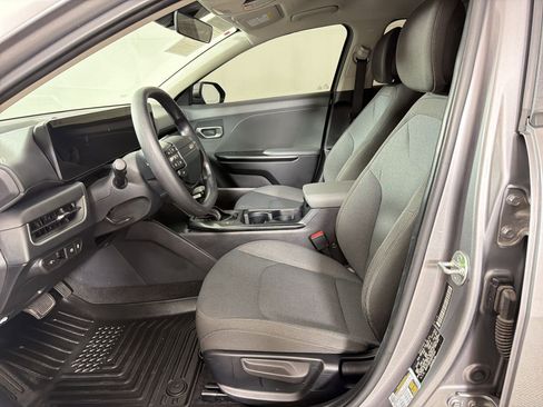 Used 2025 Kia K4 FWD image 5