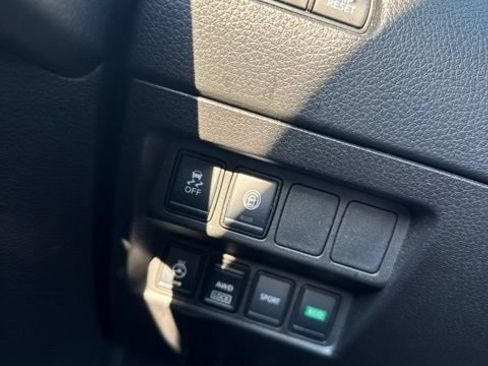 Certified 2022 Nissan Rogue Sport SV AWD/4WD image 16