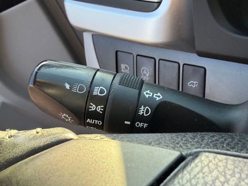 Used 2018 Toyota Highlander XLE FWD image 14