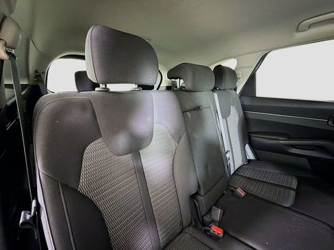 Used 2023 Kia Sorento LX FWD image 28