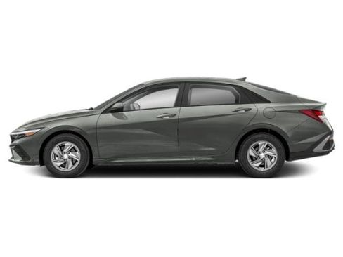 New 2026 Hyundai Elantra SE FWD image 2