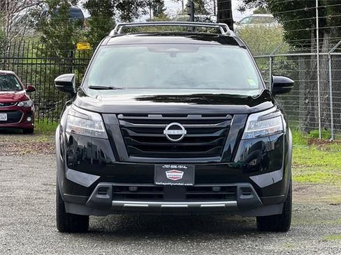 Used 2023 Nissan Pathfinder SL w/ SL Premium Package image 12