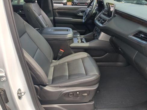 Used 2023 Chevrolet Suburban Z71 w/ Luxury Package AWD/4WD image 34