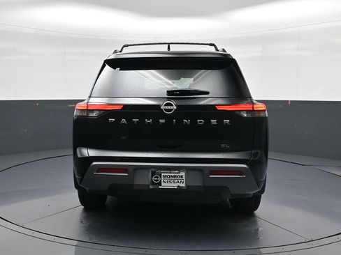 New 2026 Nissan Pathfinder SL FWD image 8