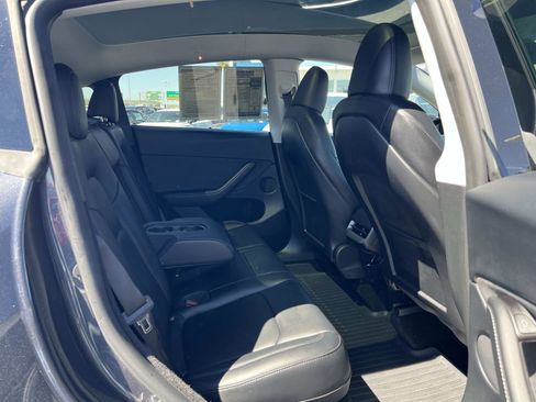 Used 2024 Tesla Model Y Long Range image 32