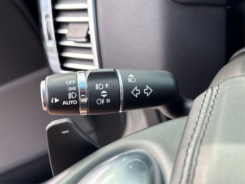 Used 2018 Land Rover Range Rover HSE image 23