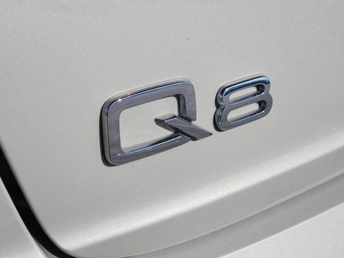 Used 2023 Audi Q8 Premium AWD/4WD image 13