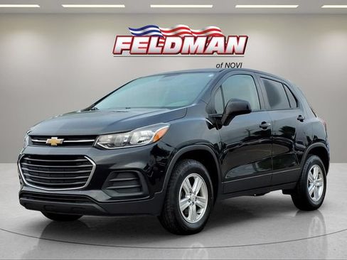 Used 2020 Chevrolet Trax LS w/ Tint and Cruise Package AWD/4WD image 1