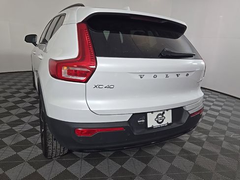 Certified 2024 Volvo XC40 B5 Core image 10