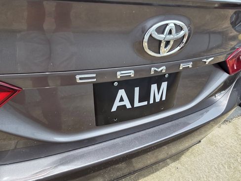 Used 2023 Toyota Camry SE w/ Convenience Package FWD image 5