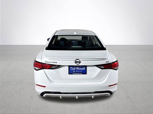 Used 2020 Nissan Sentra SV image 7