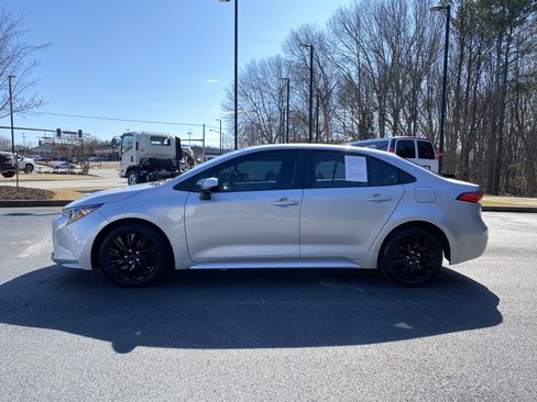 Used 2024 Toyota Corolla LE image 5