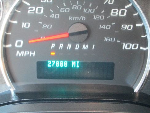 Used 2023 GMC Savana 2500 w/ Driver Convenience Package image 14