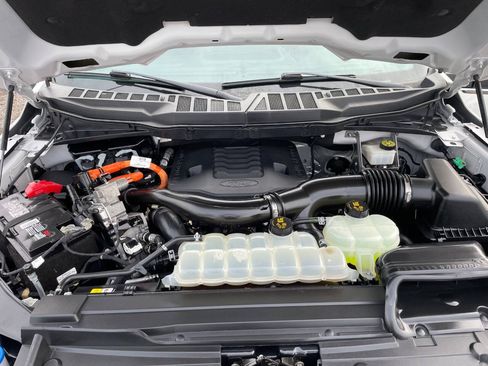 Used 2022 Ford F150 Lariat w/ Equipment Group 502A High AWD/4WD image 21
