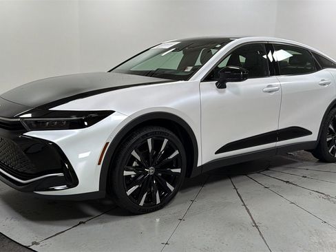 Certified 2026 Toyota Crown Platinum image 1