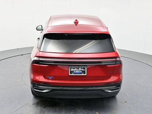 Used 2025 Lincoln Nautilus Premier image 42