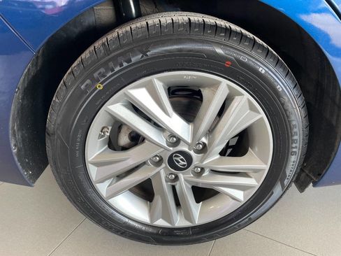 Used 2020 Hyundai Elantra SEL image 12