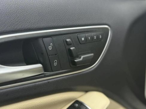 Used 2015 Mercedes-Benz GLA 250 4MATIC image 20